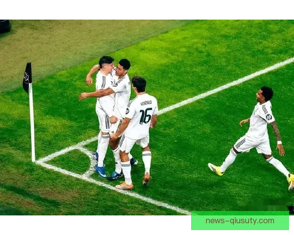 足球直播欧冠CCTV5全程呈现豪门对决精彩夜实时解说与巅峰时刻